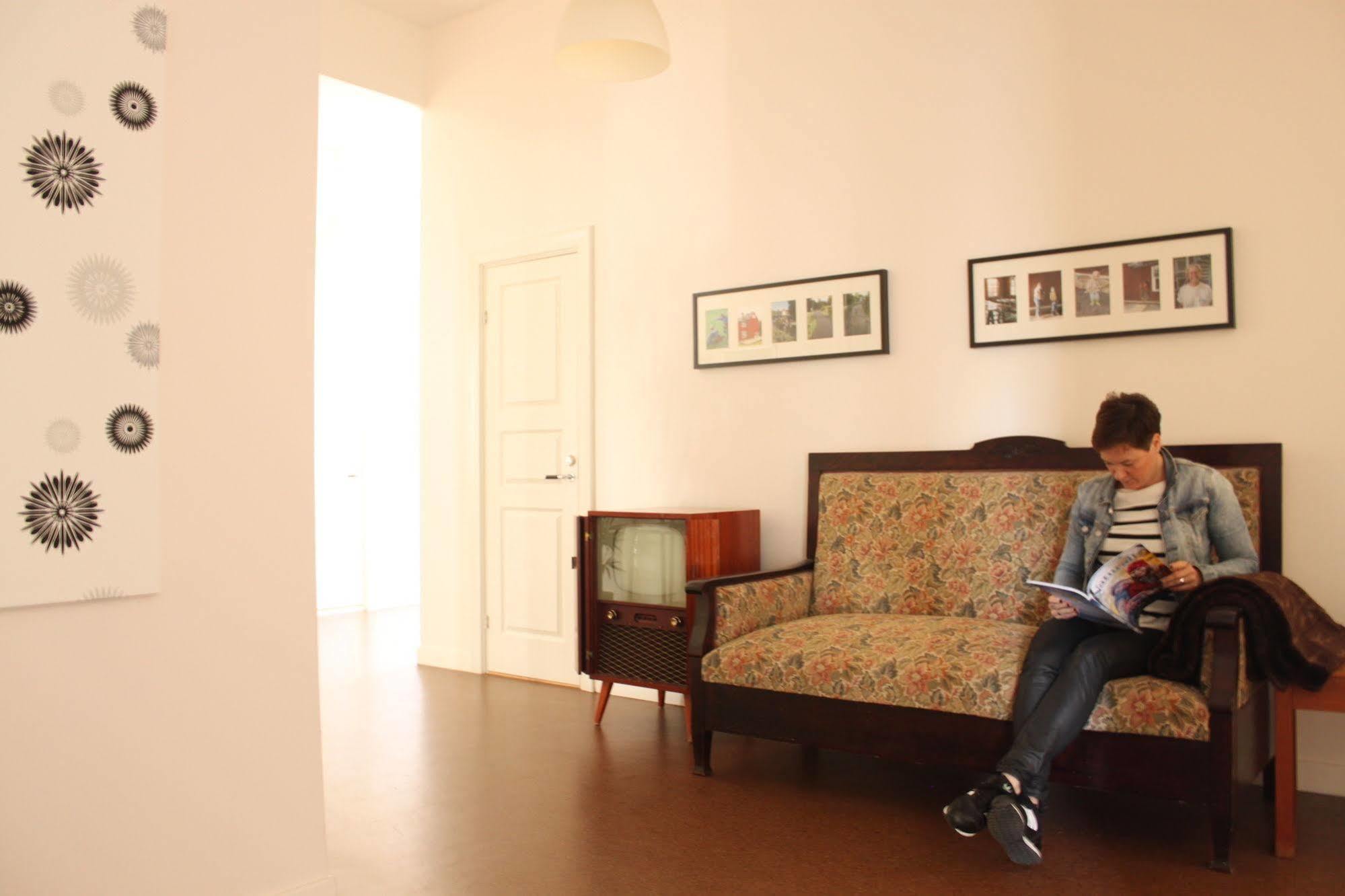 Guesthouse Eleven Hotel Arvika Dış mekan fotoğraf